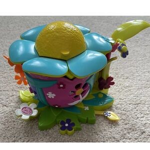 Polly Pocket Petal Playhouse 2001 Flower Fairies